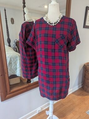 Madewell Red & Navy Plaid Flannel Button-Up Shirt